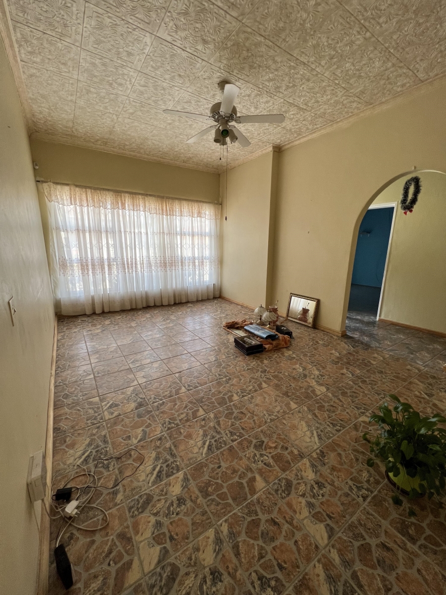 To Let 3 Bedroom Property for Rent in Richmond Estate Western Cape